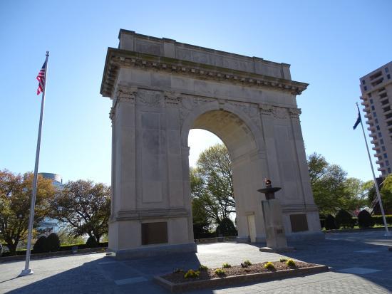 Newport News Victory Arch